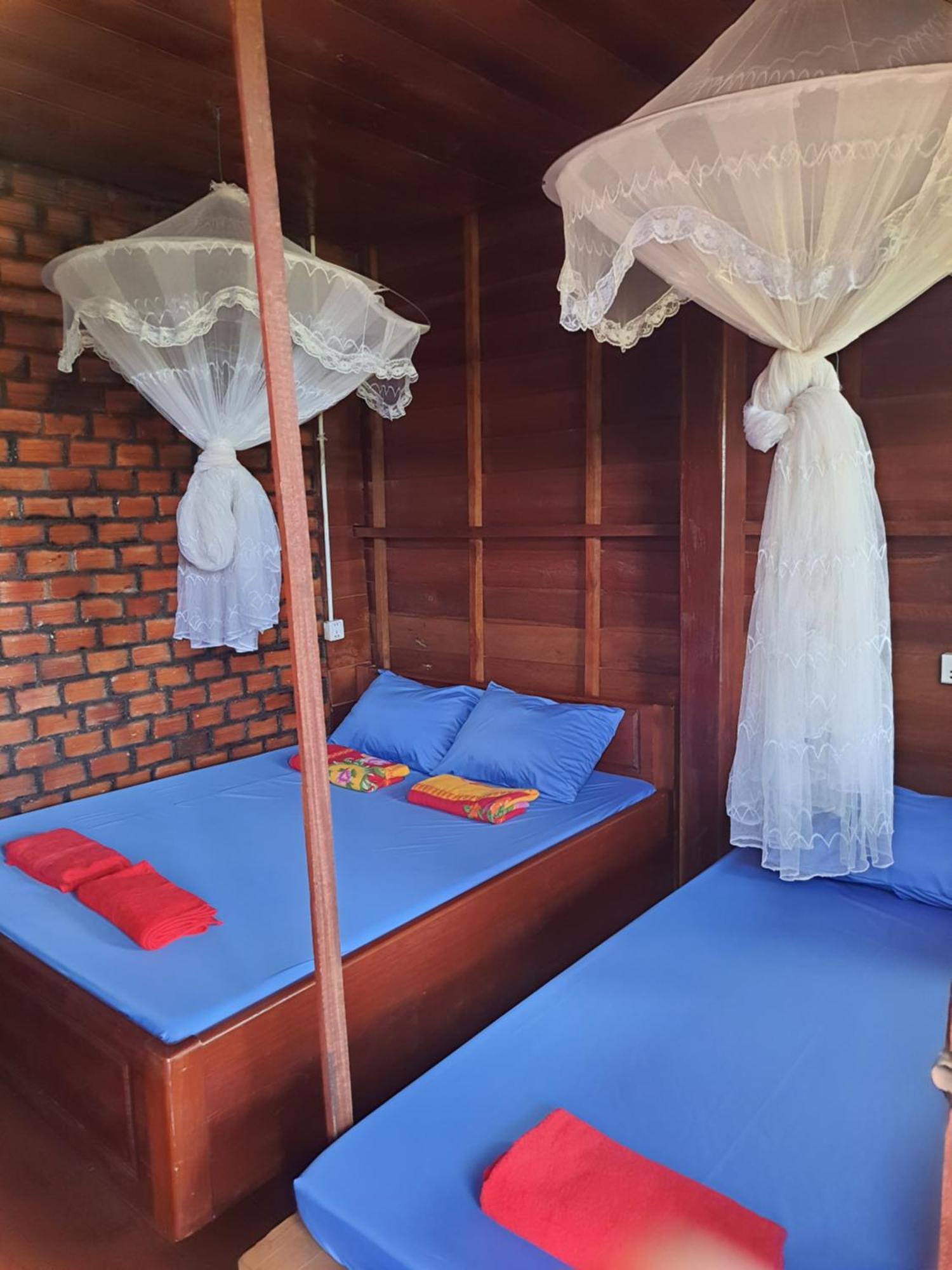 Happy Bungalow & Trekking Banlung Zimmer foto